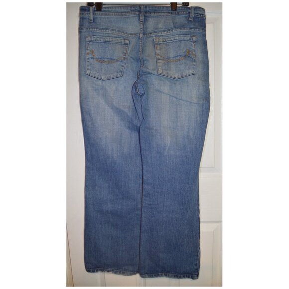 LA Blues Stretch Women's Worn Distressed Look Blue Jeans Pants Size 14 - Picture 4 of 7